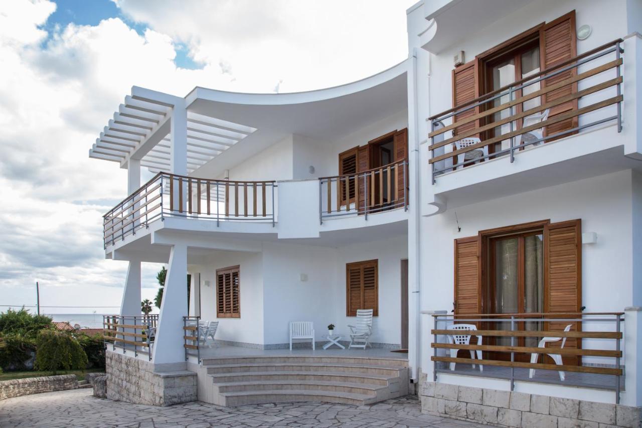 Villa Vega Fontane Bianche Exterior photo