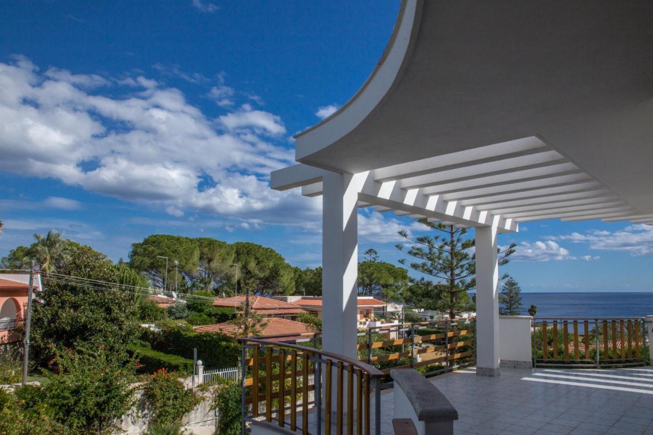 Villa Vega Fontane Bianche Exterior photo