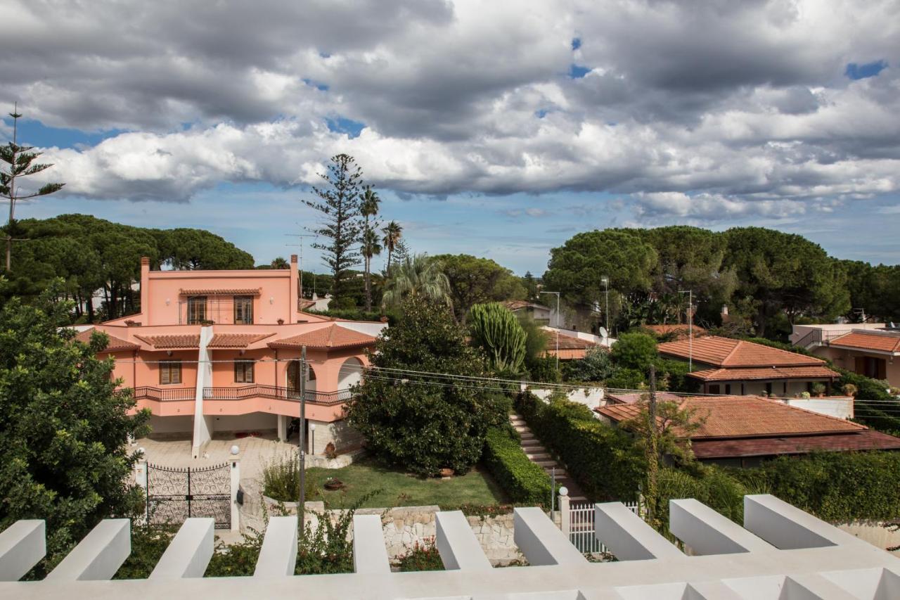 Villa Vega Fontane Bianche Exterior photo